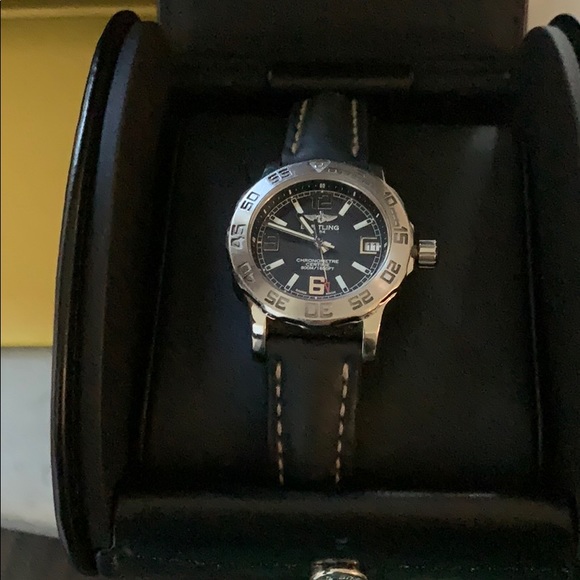 Women’s black leather band/ face Breitling watch. - Picture 4 of 8